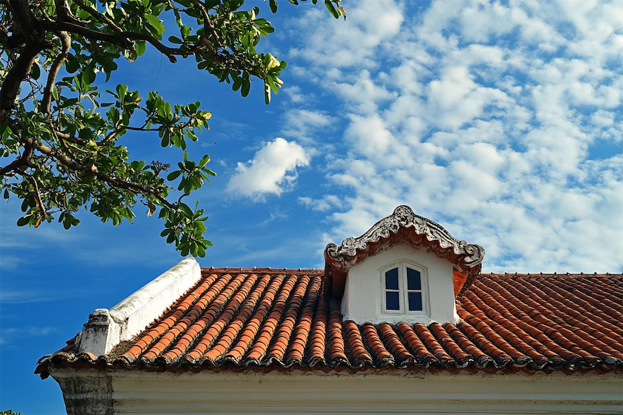 Colonial Roof Cover